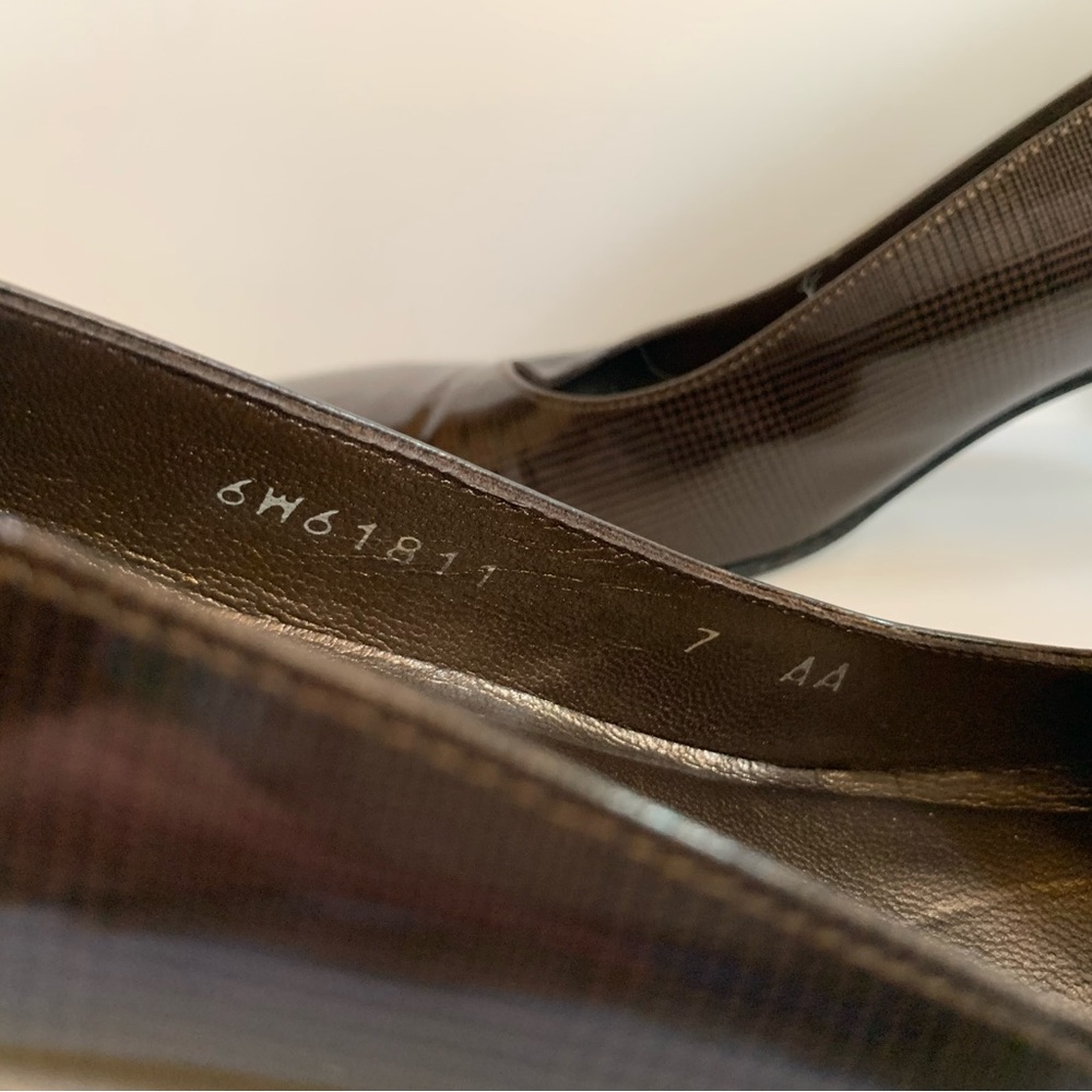 Stuart Weitzman Kitten Heels - image 4